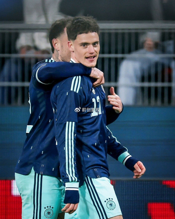 博鱼APP-38场10球11助！利物浦球迷不解，德国中场独造4球，世界波绝杀|维尔茨|国家队|瑞士|安菲尔德球场|瑞士足球队_新浪体育_新浪新闻