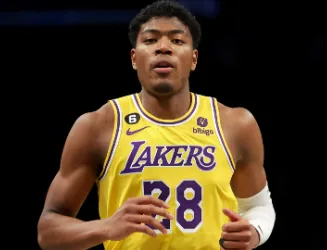 八村垒今日砍下22分10篮板，个人赛季第7次砍下20分+